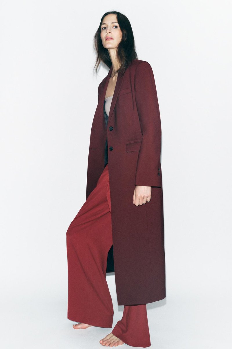 ZW COLLECTION TAILORED LONG COAT

129.00 EUR (foto: Zara - spletna stran)