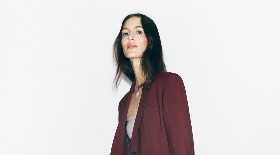 ZW COLLECTION TAILORED LONG COAT

129.00 EUR (foto: Zara - spletna stran)