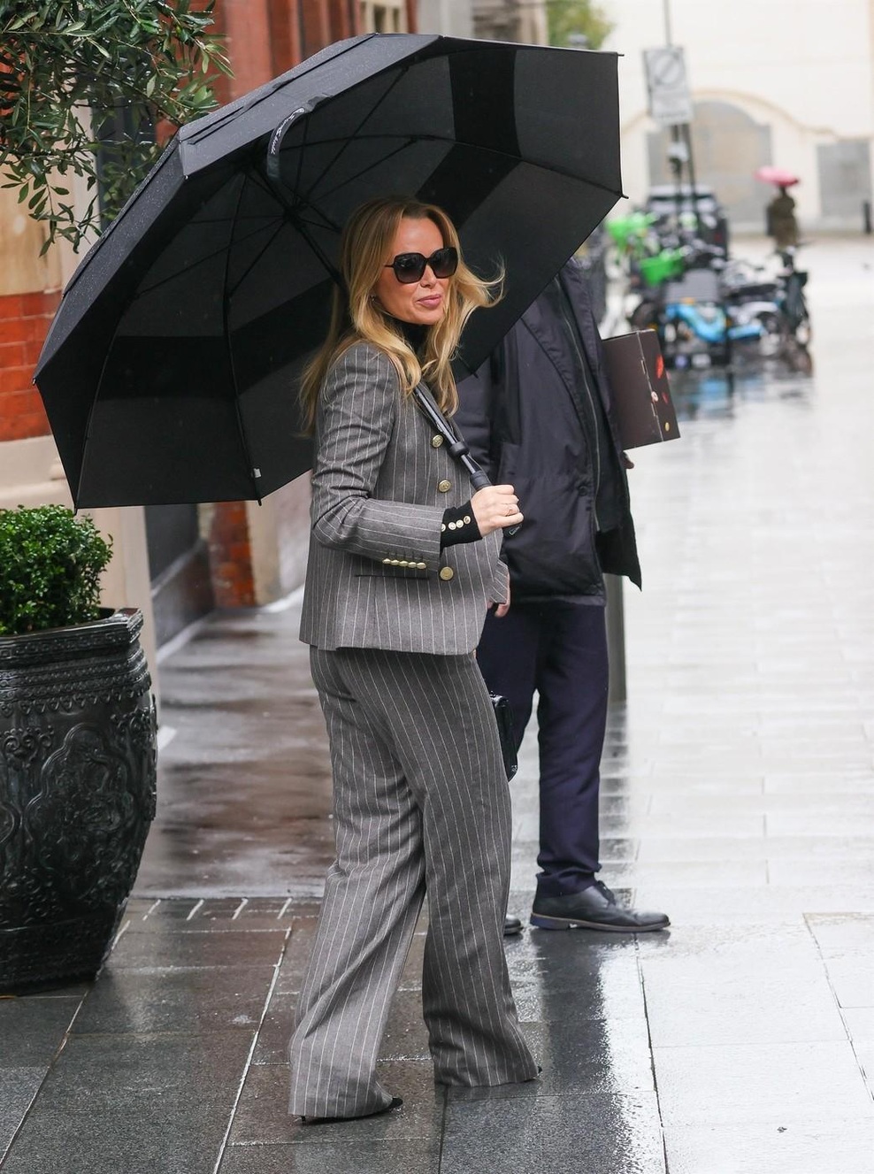 Obutev za deževne dni: izbor top 10 čevljev za muhasto vreme, ko ne vemo, kaj obuti (foto: Profimedia)