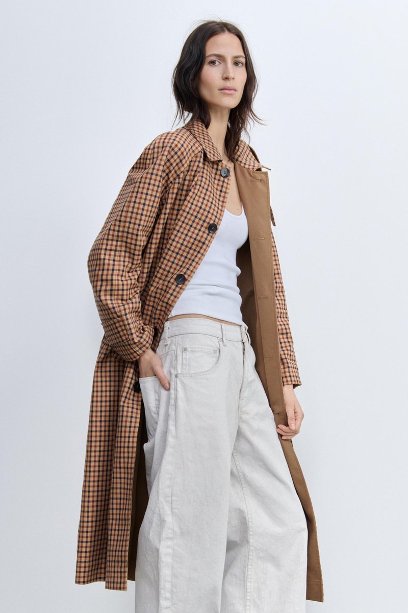 ZW COLLECTION REVERSIBLE TRENCH COAT
89.95 EUR (foto: Zara - spletna stran)