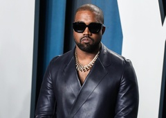 Svet je v šoku: Kanye West izdal novo pesem, v kateri sodelujeta Diddy in njegova hčerka North (VIDEO)