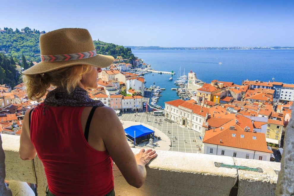 turizem turisti Slovenija vprašanja neumnosti