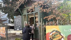 Ljubljana ulicna hiska kiosk LjuBao