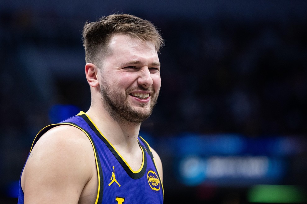 Na družbenih omrežjih zaokrožila fotografija, na kateri Luka Dončić pozira s svetlolasko (in ne, ni Anamaria) (foto: Profimedia)