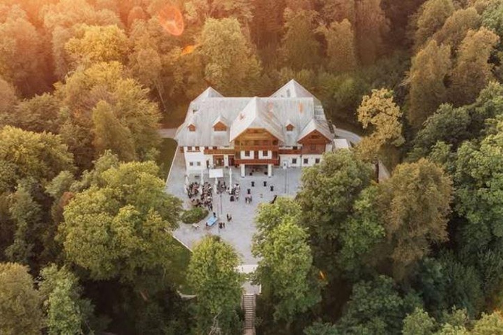 Svicarija bistro kavarna Tivoli