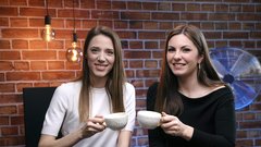 Monika Avsenik podkast ob skodelici kave živa avžner