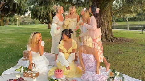 Pozabi na dolgočasne kavice! To so DELAVNICE, ki jih lahko obiščeš s prijateljico za popoln girl's night (na vseh koncih Slovenije)