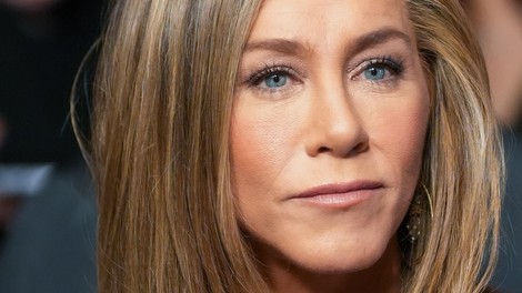 Ne moremo verjeti, ampak najljubši sandali Jennifer Aniston iz 90-ih so nazaj v trendu