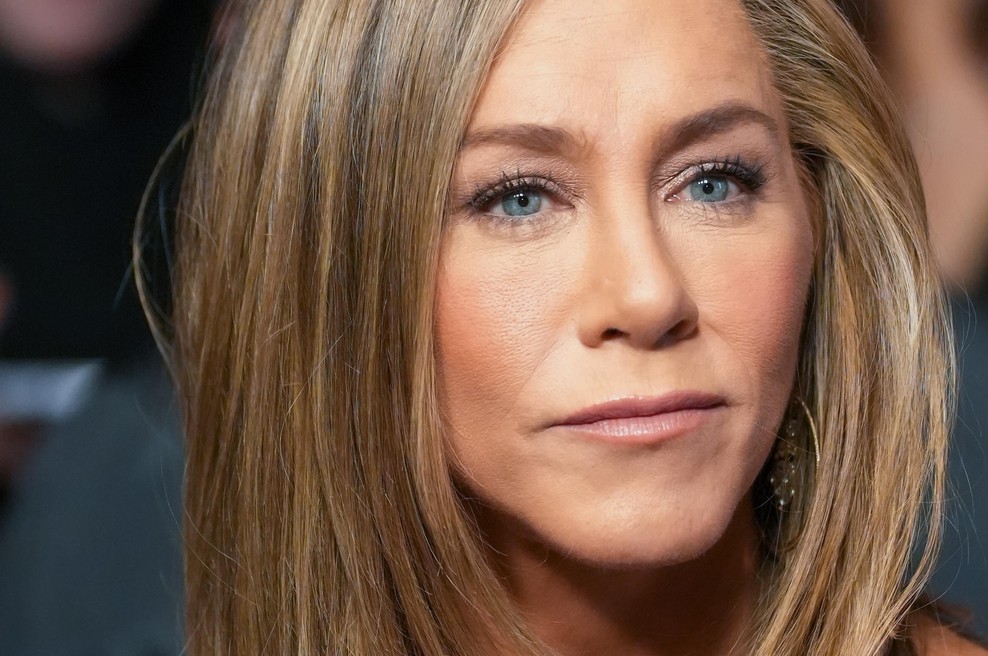 Ne moremo verjeti, ampak najljubši sandali Jennifer Aniston iz 90-ih so nazaj v trendu (foto: Profimedia)