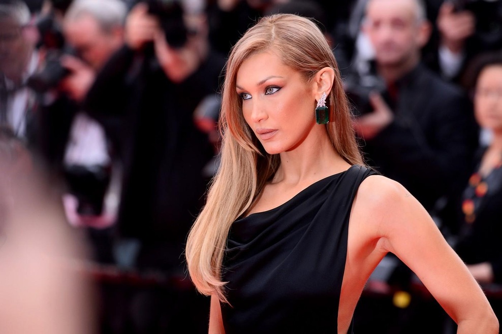 Filmski festival Cannes letos s strogim kodeksom oblačenja - ga je zapeljiva Bella Hadid upoštevala? (FOTO) (foto: Profimedia)