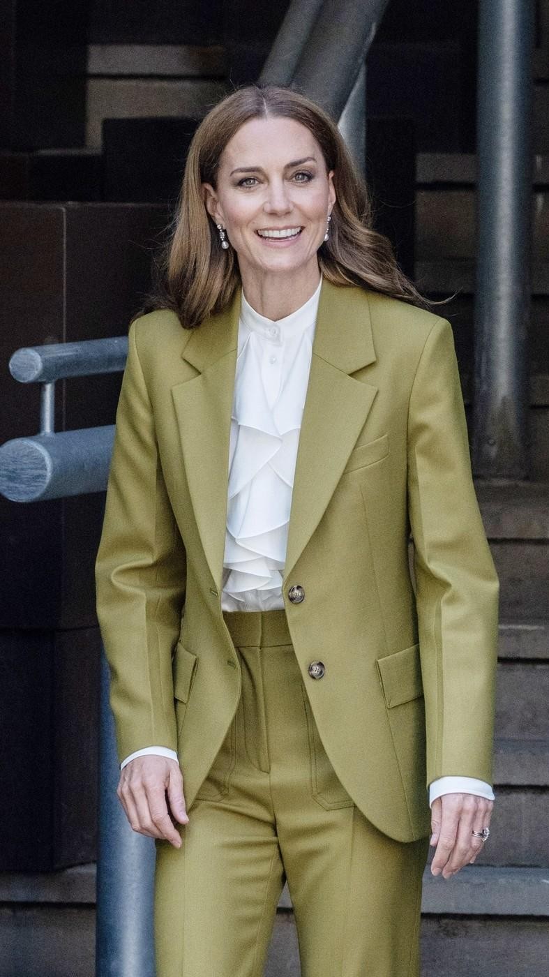 Kate Middleton, valižanska princesa, se je v torek v Londonu udeležila podelitve nagrade Queen Elizabeth II za britanski dizajn, kjer …