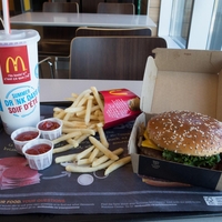 Osupljivo in skoraj neverjetno! Kombinacija teh dveh živil iz McDonald'sa naj bi imela nore zdravstvene učinke