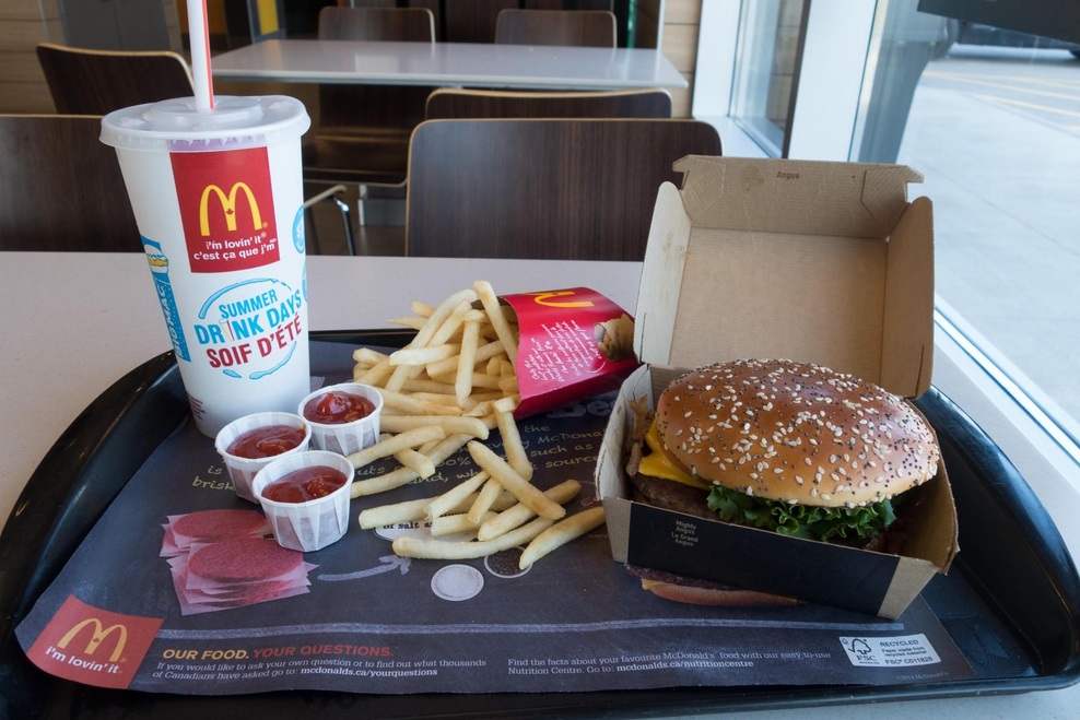 Osupljivo in skoraj neverjetno! Kombinacija teh dveh živil iz McDonald'sa naj bi imela nore zdravstvene učinke (foto: Profimedia)