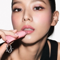 Diorjev Lip Glow Butter: nova obsesija za sijoče ustnice, katerega potrebujete v svoji torbici