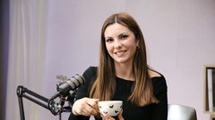 Nuška Drašček Metropolitan podkast Ob skodelici kave Živa Avžner