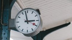 s.Oliver je oblekel Cosmo dekle z NASLOVNICE (poznaš jo iz trenutno najbolj ZNANE slovenske nadaljevanke)