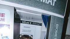 s.Oliver je oblekel Cosmo dekle z NASLOVNICE (poznaš jo iz trenutno najbolj ZNANE slovenske nadaljevanke)