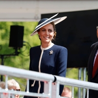 Kate Middleton se je ob slovesnosti tako poklonila pokojni princesi Diani, podobnost je pravzaprav neverjetna (FOTO)