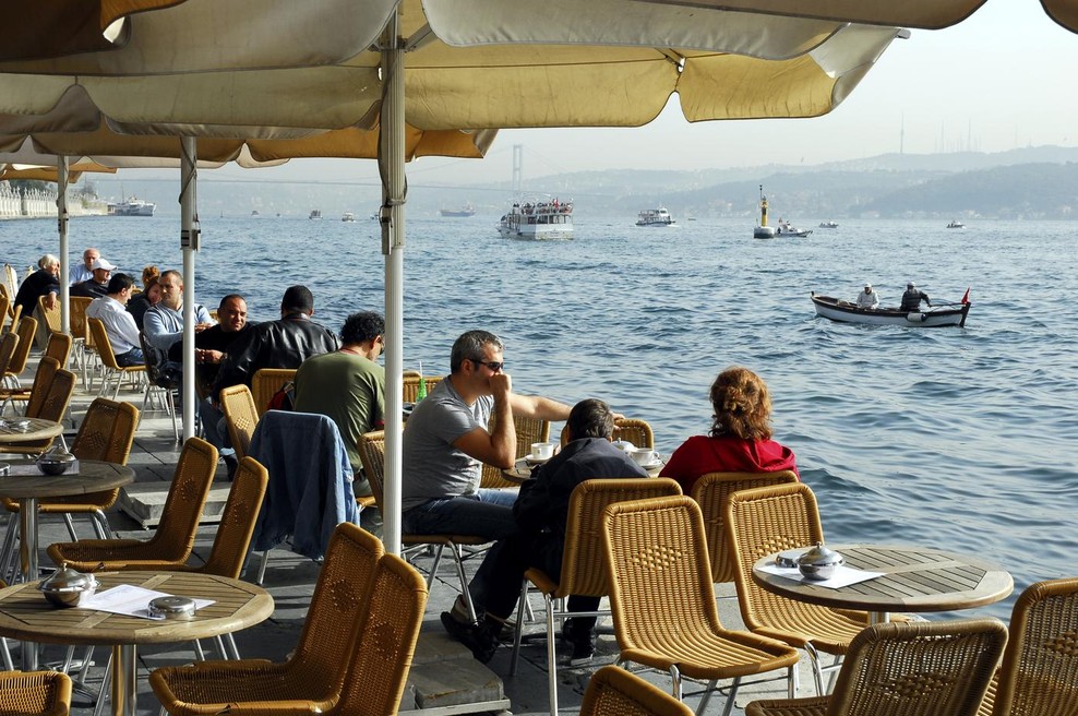 Kavarna ob morju (foto: Profimedia)