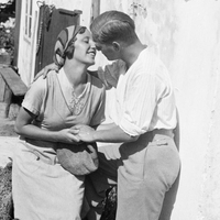 "Bila sva najlepši par, a vojna naju je ločila. Po 35 letih mi je mož rekel, da me išče moški brez roke ..." (resnična zgodba)