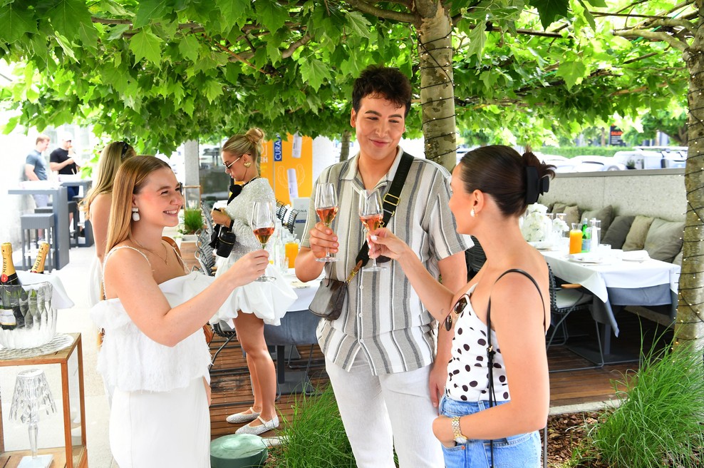 DNA WHITENING x CURAPROX s prestižnima nagradama in sporočilom: Tudi poleti ne pozabite na zdrav in bel nasmeh! (foto: promocijska fotografija)