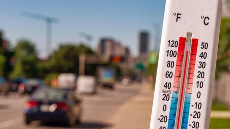 avto temperatura vročina trik vročinski val temperature