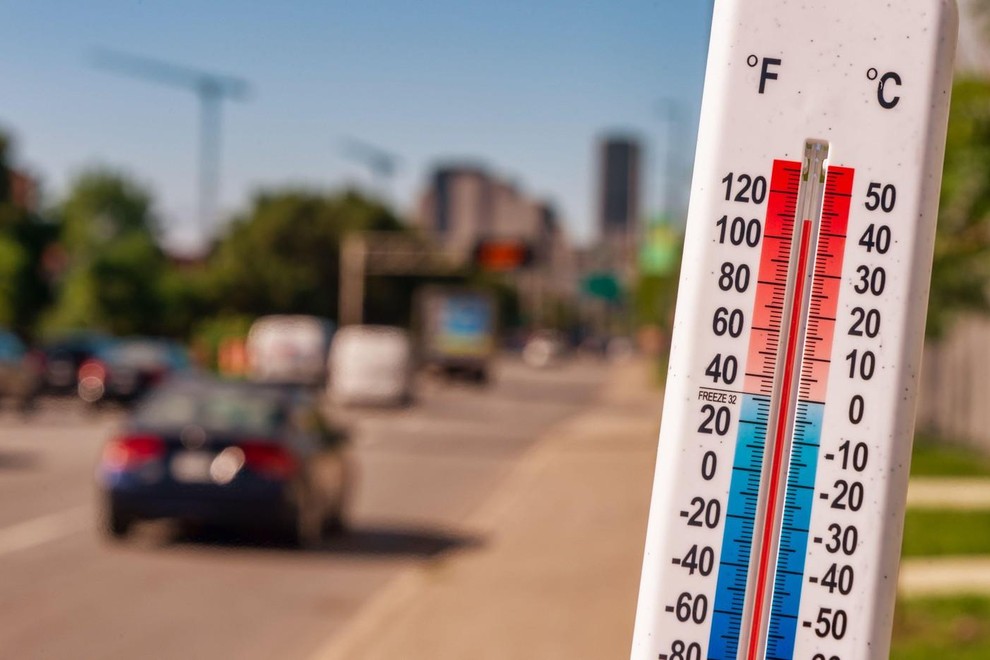avto temperatura vročina trik vročinski val temperature