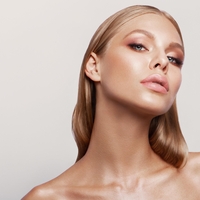 Glass skin vs. clous skin: katera sijoča koža je letos bolj 'in' in o čem sploh govorimo?