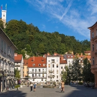 Naj vas vročina in nebo brez oblačka ne preslepita: vremenoslovci razkrili, kaj naj pričakujemo danes zvečer