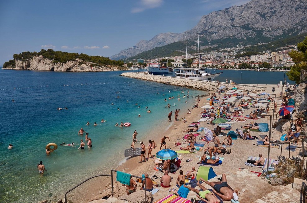 Vsi na plaži osupli, ko sta se sporekli snaha in tašča: "Ti meni ne boš govoril, kdaj bom rodila!" (foto: profimedia)