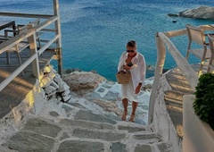 Ta grški otok je neodkrit sanjski raj, nekateri pravijo, da je kot Santorini pred 30 leti