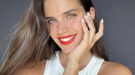 šminka lipgloss lepota ženska