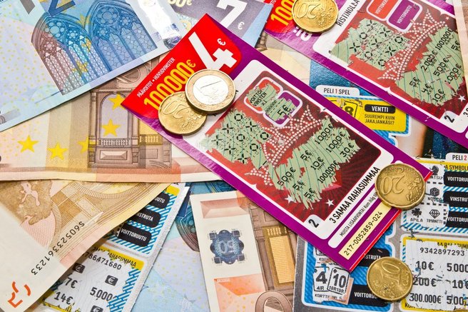 igre na srečo avgust denar bogastvo horoskop astrologija
