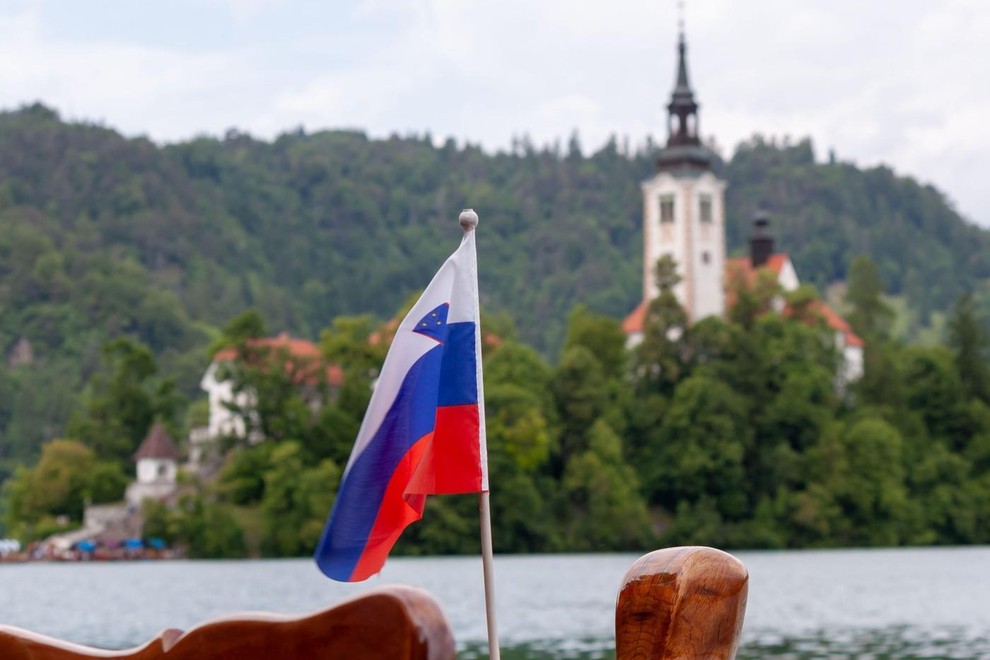 slovenija bled zastava turizem turisti srbija komentar