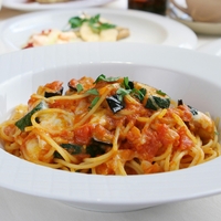 Recept za hitro 'pašto', ki vas nikoli ne bo razočarala: popolna je za lahkotno kosilo ali večerjo