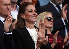 Popolna modna inspiracija za vrnitev v službo: nov videz Kate Middleton, ki nas je očaral in ga želimo posnemati