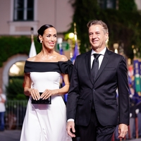 Prvič po poroki z Golobom se je zdaj oglasila Tina Gaber Golob in razkrila, da ... (FOTO)