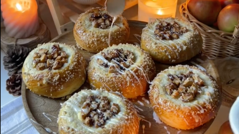 Popoln jesenski recept: mehki kruhki z jabolki in cimetovim posipom, ki vas bodo očarali