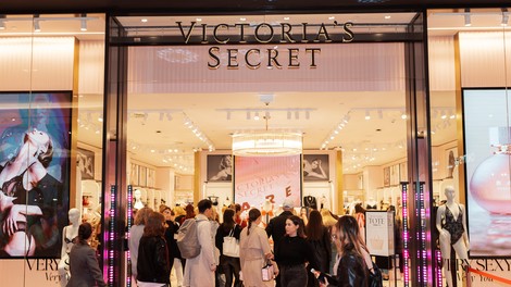 Dogodek, o katerem govori cela Slovenija: Victoria’s Secret je odprla svojo prvo trgovino v Sloveniji