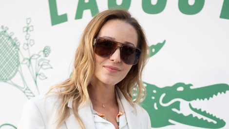 Teniški šik, ki ga boste želeli posnemati: Jelena Đoković očarala v Parizu (FOTO)