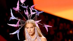 Supermodeli in ikone iz sveta mode: oglejte si utrinke iz težko pričakovane revije Victoria's Secret