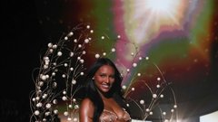 Jasmine Tookes modna revija Victoria's Secret