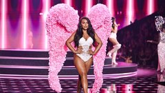 Paloma Elsesser modna revija Victoria's Secret