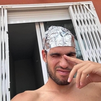"Po prvem zmenku sem od nje dobil sporočilo, zaradi katerega sem v trenutku izbrisal Tinder" (resnična zgodba)