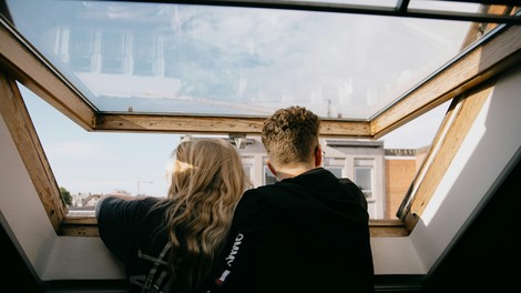 par razmerje ljubezen doma