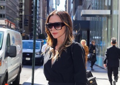 To je zimski modni kos, ki ga preprosto morate imeti: Victoria Beckham ga že obožuje