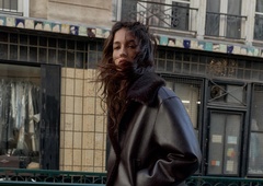 Ni še konec: še ena viralna jakna iz Zare, ki velja za enega njihovih najboljših kosov letos in še je čas, da jo ulovite