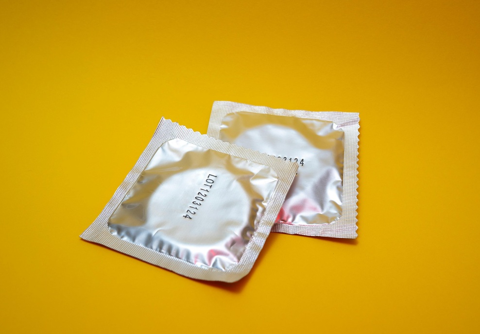 Presenetljivo razkritje leta 2025: uporaba kondomov vztrajno upada, in to je razlog (foto: Unsplash/Reproductive Health Supplies)