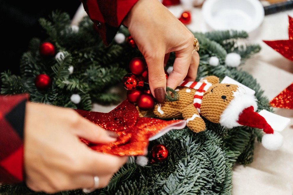 Prehiteli smo Mariah Carey in obiskali dih jemajoč božični sejem v Ljubljani, ki je še kako vreden obiska!