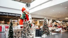 Prehiteli smo Mariah Carey in obiskali dih jemajoč božični sejem v Ljubljani, ki je še kako vreden obiska!